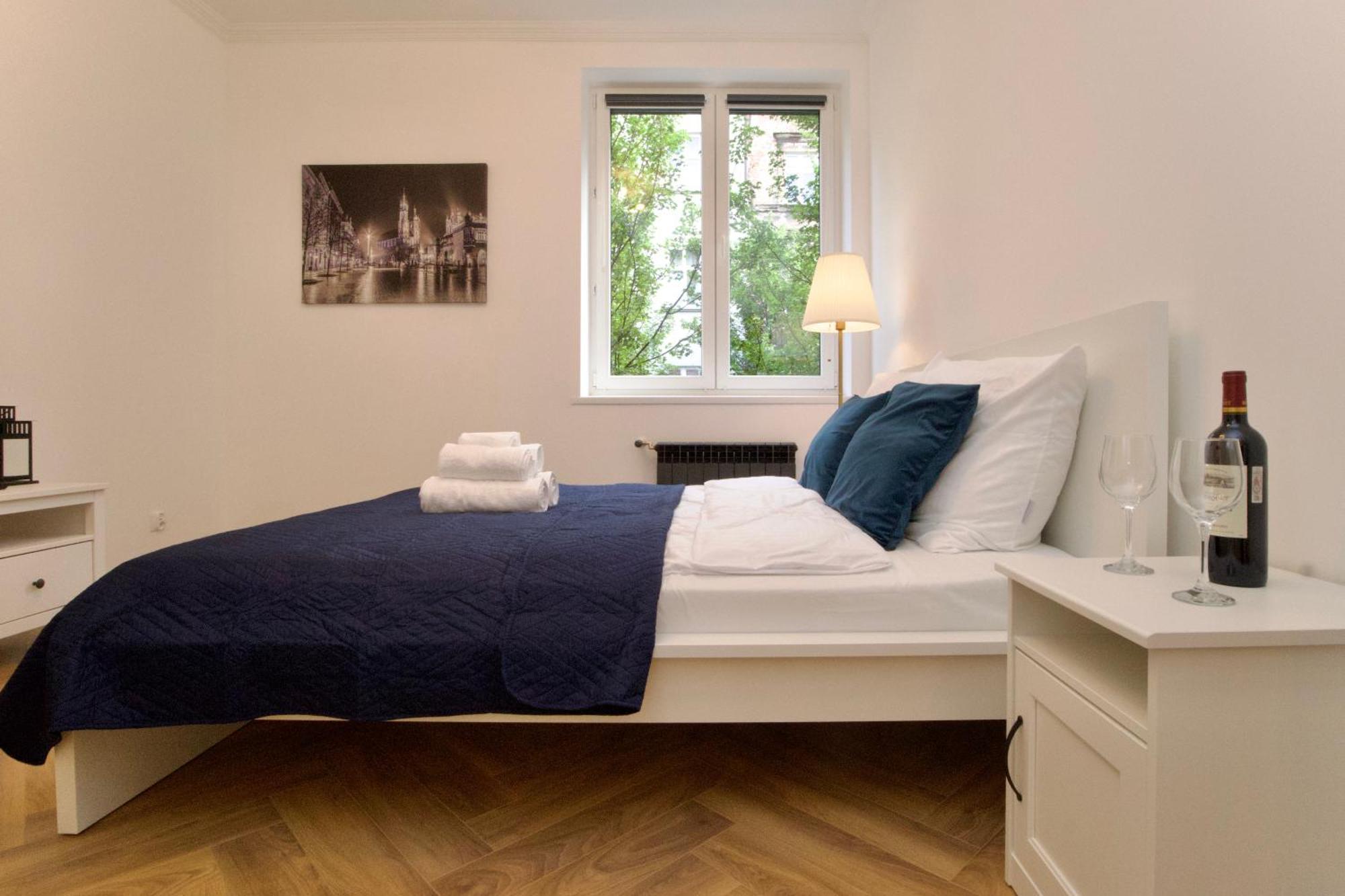 Apartment K22 *
